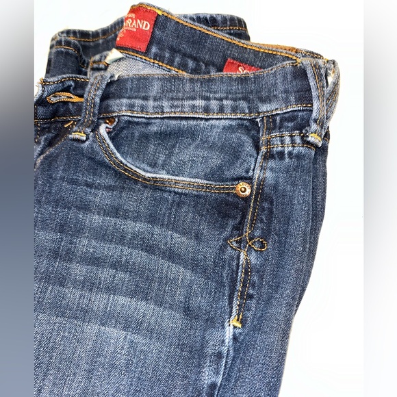 ❗️❗️SOLD❗️❗️Lucky brand jeans size 4/27, inseam is 30in - Picture 6 of 10